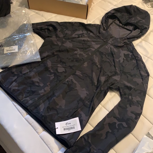 Zyia Forest Camo Zipper Hoodie Jacket - Picture 12 of 12